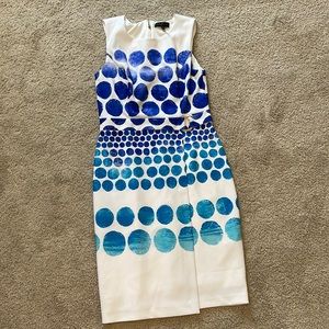 EUC Donna Karan white and blue dress sleeveless size 6 back zipper